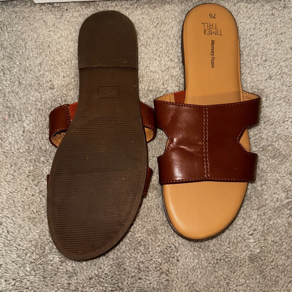 Time and Tru Chestnut Slide Sandals